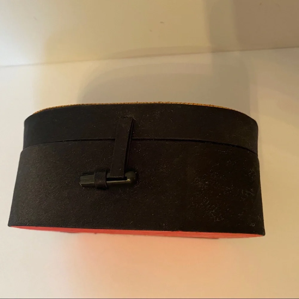 BOX JEWELRY ORGANIZER TRINKET BLACK SATIN PEACOCK RED LINING STORAGE HOME